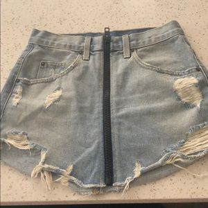 LF zip up skirt size 26